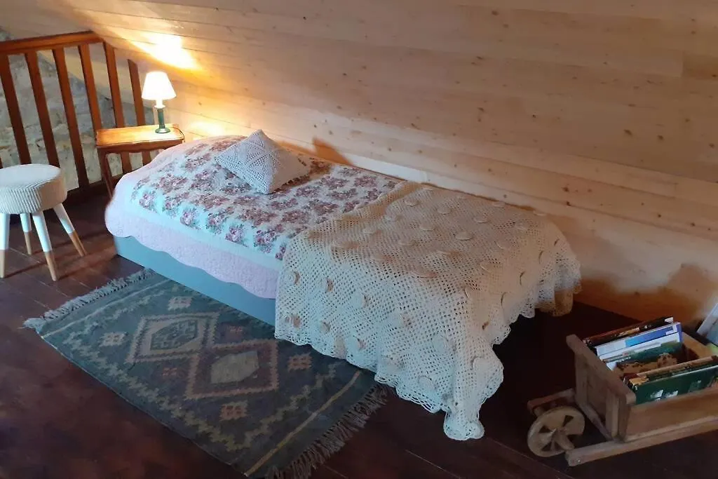 קרוזון Le Cottage צרפת
